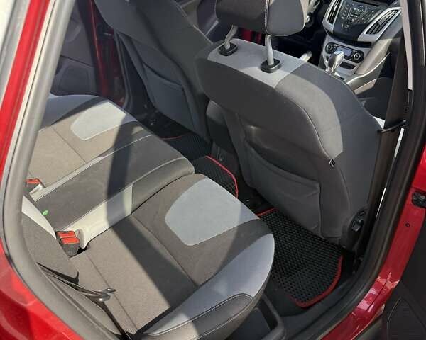Красный Форд Фокус, объемом двигателя 1.6 л и пробегом 149 тыс. км за 6800 $, фото 11 на Automoto.ua