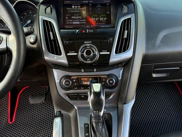 Красный Форд Фокус, объемом двигателя 2 л и пробегом 180 тыс. км за 6850 $, фото 8 на Automoto.ua