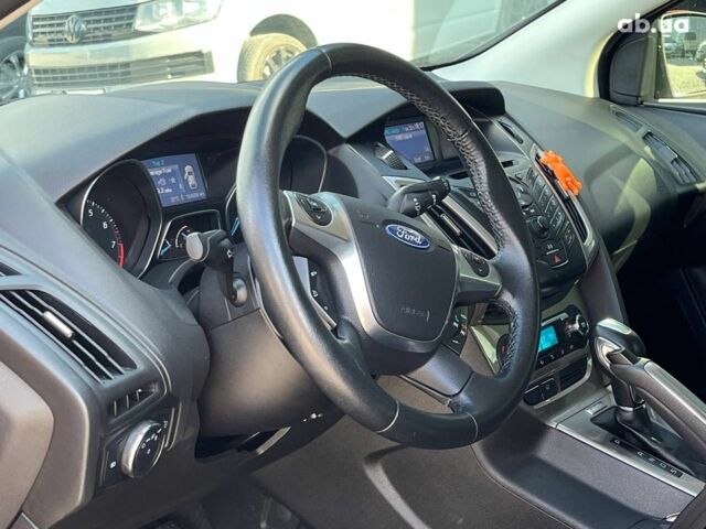 Красный Форд Фокус, объемом двигателя 2 л и пробегом 163 тыс. км за 8590 $, фото 28 на Automoto.ua