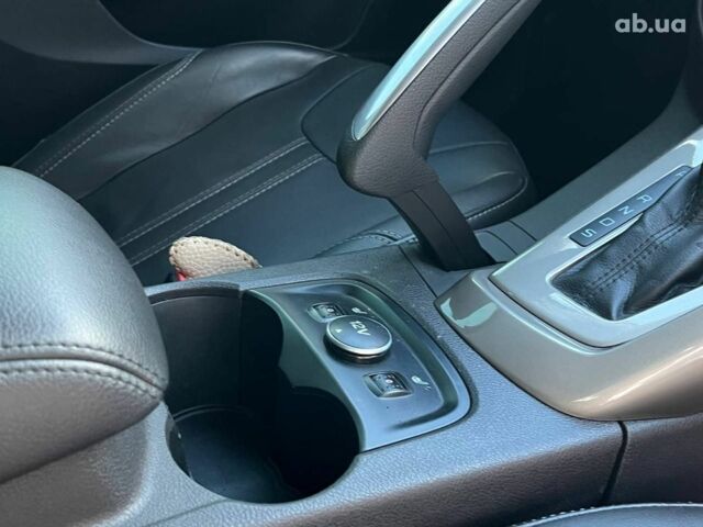 Красный Форд Фокус, объемом двигателя 2 л и пробегом 163 тыс. км за 8590 $, фото 9 на Automoto.ua