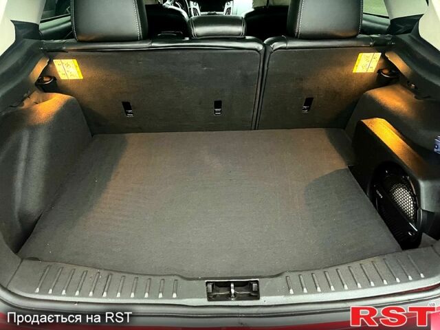 Красный Форд Фокус, объемом двигателя 2 л и пробегом 135 тыс. км за 8100 $, фото 4 на Automoto.ua