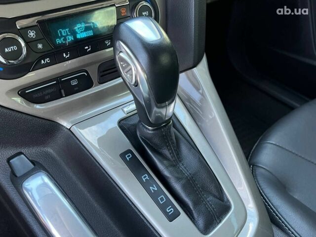 Красный Форд Фокус, объемом двигателя 2 л и пробегом 163 тыс. км за 8590 $, фото 19 на Automoto.ua