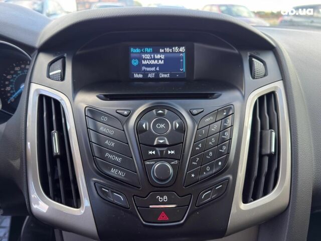 Красный Форд Фокус, объемом двигателя 2 л и пробегом 161 тыс. км за 7990 $, фото 18 на Automoto.ua