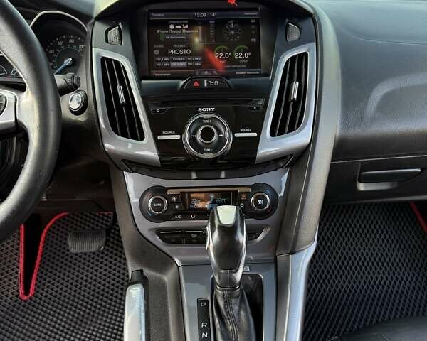 Красный Форд Фокус, объемом двигателя 2 л и пробегом 180 тыс. км за 6850 $, фото 13 на Automoto.ua