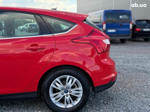 Красный Форд Фокус, объемом двигателя 2 л и пробегом 161 тыс. км за 7990 $, фото 12 на Automoto.ua