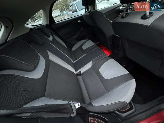 Красный Форд Фокус, объемом двигателя 1.6 л и пробегом 150 тыс. км за 7999 $, фото 21 на Automoto.ua