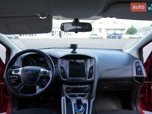 Красный Форд Фокус, объемом двигателя 1.6 л и пробегом 133 тыс. км за 8500 $, фото 19 на Automoto.ua