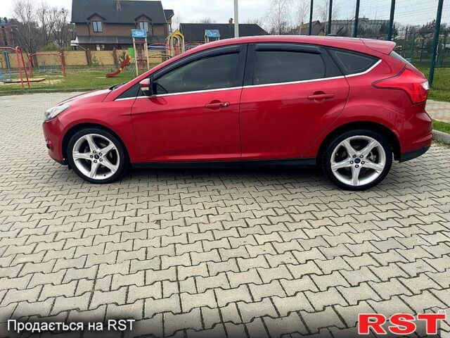 Красный Форд Фокус, объемом двигателя 2 л и пробегом 135 тыс. км за 8100 $, фото 2 на Automoto.ua