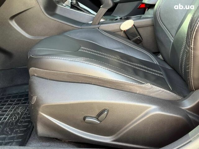 Красный Форд Фокус, объемом двигателя 2 л и пробегом 163 тыс. км за 8590 $, фото 26 на Automoto.ua