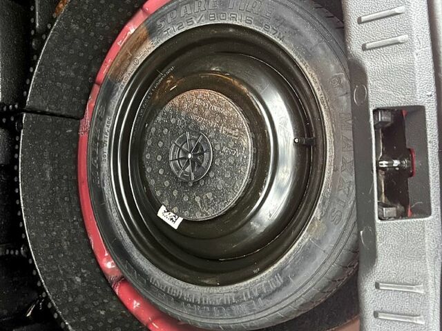 Красный Форд Фокус, объемом двигателя 2 л и пробегом 135 тыс. км за 8100 $, фото 6 на Automoto.ua