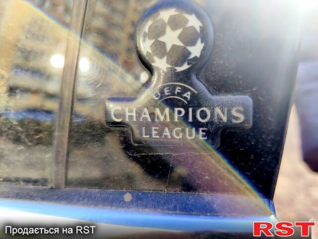 Красный Форд Фокус, объемом двигателя 1 л и пробегом 140 тыс. км за 7000 $, фото 1 на Automoto.ua