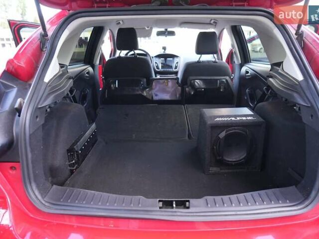 Красный Форд Фокус, объемом двигателя 1.6 л и пробегом 133 тыс. км за 8500 $, фото 24 на Automoto.ua