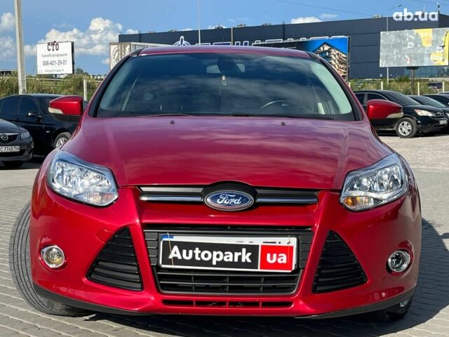 Красный Форд Фокус, объемом двигателя 2 л и пробегом 163 тыс. км за 8590 $, фото 1 на Automoto.ua