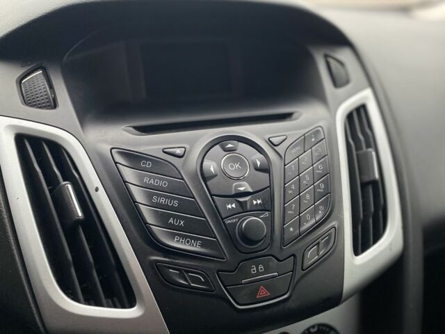 Червоний Форд Фокус, об'ємом двигуна 2 л та пробігом 232 тис. км за 5950 $, фото 11 на Automoto.ua