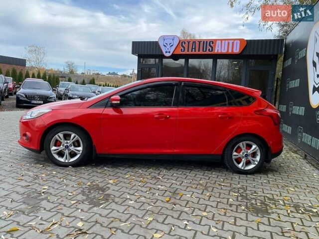Форд Фокус 2012 у Хмельницькому на Automoto.ua Червоний Форд Фокус, об'ємом двигуна 2 л та пробігом 322 тис. км за 5800 $, фото 2 на Automoto.ua