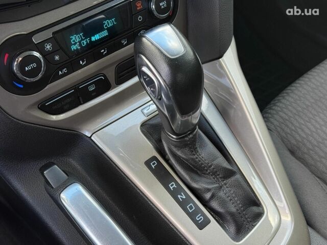 Красный Форд Фокус, объемом двигателя 2 л и пробегом 161 тыс. км за 7990 $, фото 21 на Automoto.ua