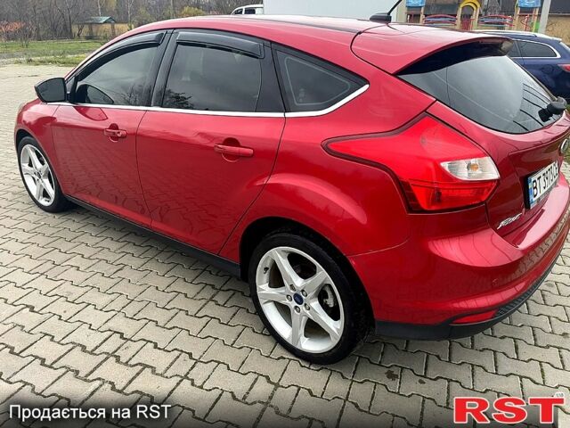 Красный Форд Фокус, объемом двигателя 2 л и пробегом 135 тыс. км за 8100 $, фото 1 на Automoto.ua