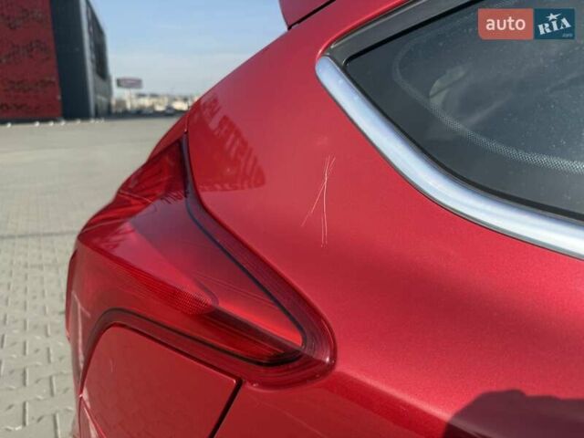 Красный Форд Фокус, объемом двигателя 1.6 л и пробегом 149 тыс. км за 6800 $, фото 7 на Automoto.ua