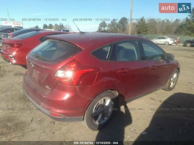 Червоний Форд Фокус, об'ємом двигуна 2 л та пробігом 167 тис. км за 8900 $, фото 2 на Automoto.ua