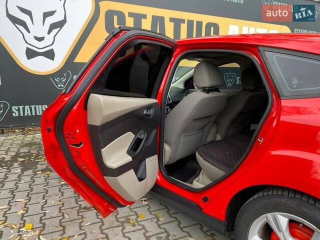 Форд Фокус 2012 у Хмельницькому на Automoto.ua Червоний Форд Фокус, об'ємом двигуна 2 л та пробігом 322 тис. км за 5800 $, фото 28 на Automoto.ua