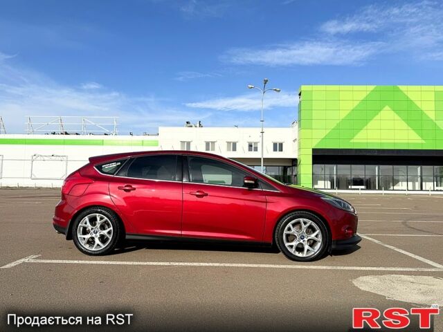 Красный Форд Фокус, объемом двигателя 2 л и пробегом 180 тыс. км за 6850 $, фото 2 на Automoto.ua
