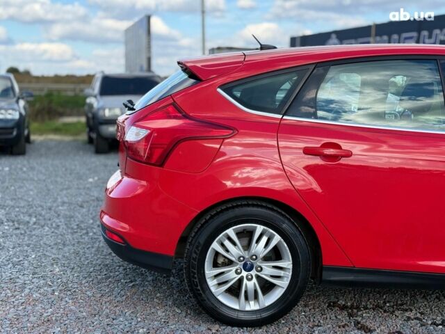 Красный Форд Фокус, объемом двигателя 2 л и пробегом 161 тыс. км за 7990 $, фото 6 на Automoto.ua