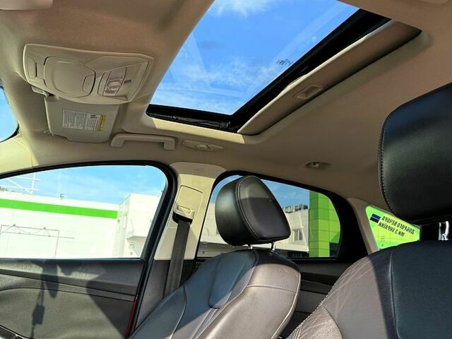 Красный Форд Фокус, объемом двигателя 2 л и пробегом 180 тыс. км за 6850 $, фото 9 на Automoto.ua