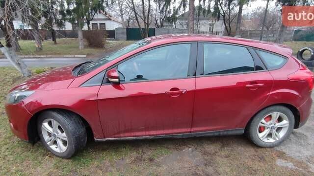 Червоний Форд Фокус, об'ємом двигуна 2 л та пробігом 215 тис. км за 7000 $, фото 2 на Automoto.ua