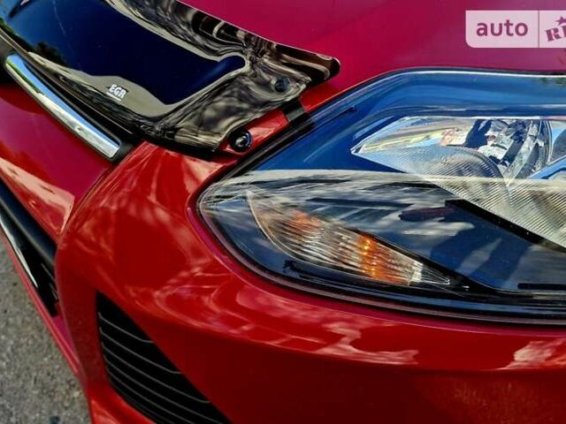 Красный Форд Фокус, объемом двигателя 1 л и пробегом 78 тыс. км за 8750 $, фото 55 на Automoto.ua