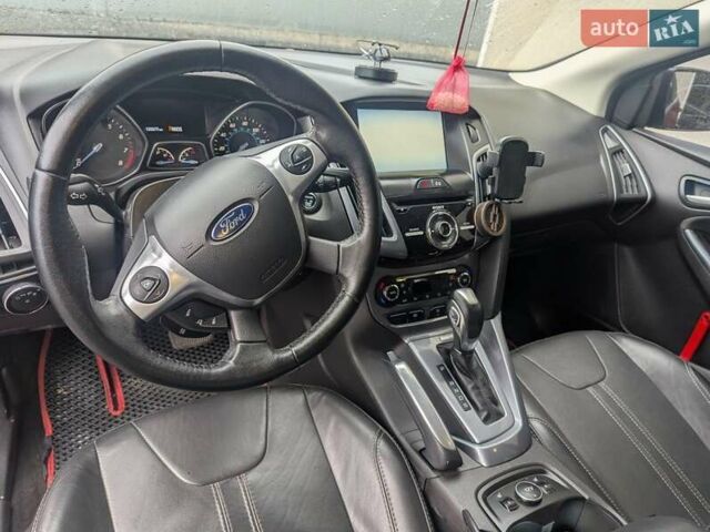 Червоний Форд Фокус, об'ємом двигуна 2 л та пробігом 120 тис. км за 7999 $, фото 23 на Automoto.ua