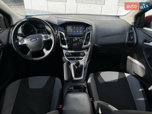 Червоний Форд Фокус, об'ємом двигуна 1 л та пробігом 160 тис. км за 6500 $, фото 20 на Automoto.ua