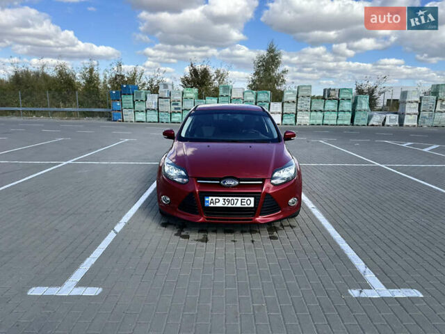Червоний Форд Фокус, об'ємом двигуна 1 л та пробігом 143 тис. км за 7400 $, фото 1 на Automoto.ua