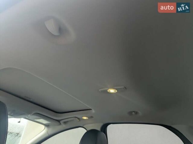 Червоний Форд Фокус, об'ємом двигуна 2 л та пробігом 120 тис. км за 7999 $, фото 27 на Automoto.ua