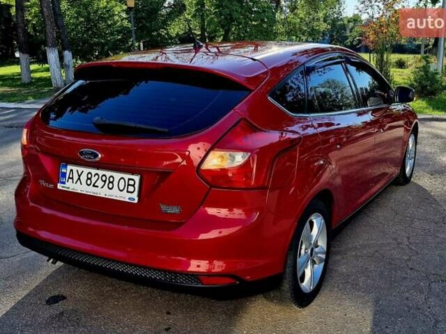Форд Фокус 2013 в Харькове на Automoto.ua Красный Форд Фокус, объемом двигателя 1 л и пробегом 85 тыс. км за 8470 $, фото 6 на Automoto.ua