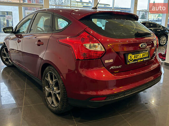 Червоний Форд Фокус, об'ємом двигуна 2 л та пробігом 171 тис. км за 8599 $, фото 4 на Automoto.ua