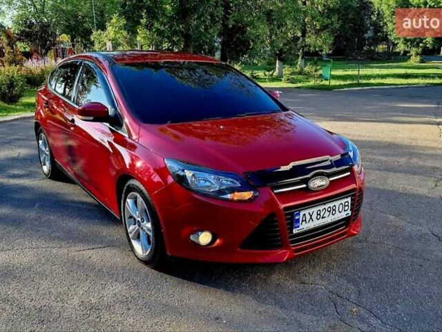 Форд Фокус 2013 в Харькове на Automoto.ua Красный Форд Фокус, объемом двигателя 1 л и пробегом 85 тыс. км за 8470 $, фото 11 на Automoto.ua