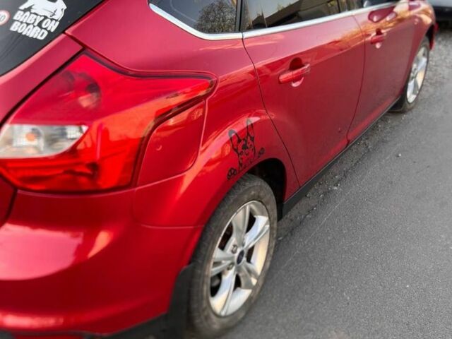 Червоний Форд Фокус, об'ємом двигуна 1 л та пробігом 138 тис. км за 5000 $, фото 14 на Automoto.ua