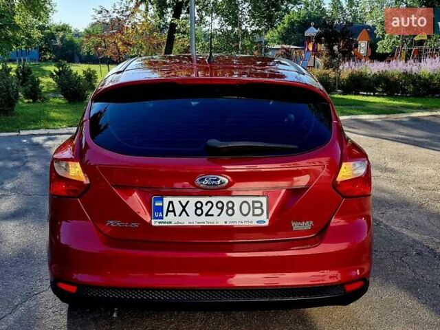 Форд Фокус 2013 в Харькове на Automoto.ua Красный Форд Фокус, объемом двигателя 1 л и пробегом 85 тыс. км за 8470 $, фото 7 на Automoto.ua