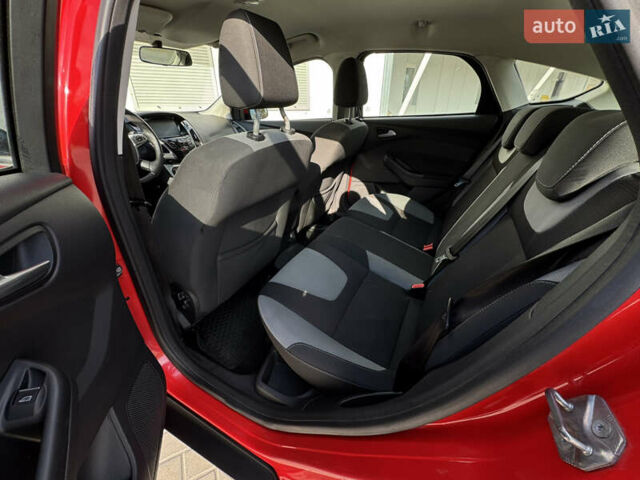Червоний Форд Фокус, об'ємом двигуна 1 л та пробігом 160 тис. км за 6500 $, фото 16 на Automoto.ua