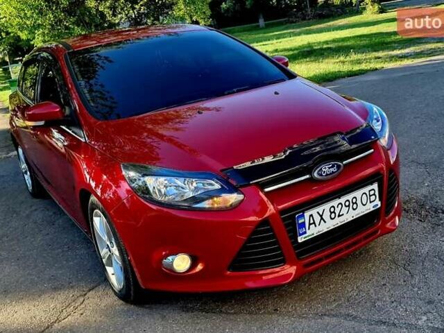 Форд Фокус 2013 в Харькове на Automoto.ua Красный Форд Фокус, объемом двигателя 1 л и пробегом 85 тыс. км за 8470 $, фото 22 на Automoto.ua