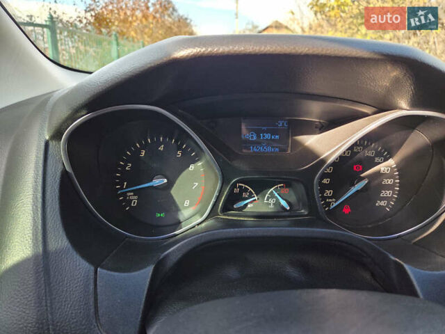 Форд Фокус 2013 в Хмельницком на Automoto.ua Красный Форд Фокус, объемом двигателя 1 л и пробегом 143 тыс. км за 7300 $, фото 8 на Automoto.ua