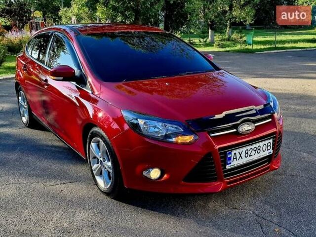 Форд Фокус 2013 в Харькове на Automoto.ua Красный Форд Фокус, объемом двигателя 1 л и пробегом 85 тыс. км за 8470 $, фото 10 на Automoto.ua