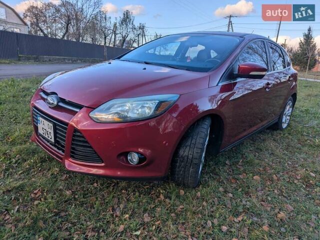 Червоний Форд Фокус, об'ємом двигуна 2 л та пробігом 120 тис. км за 7999 $, фото 2 на Automoto.ua