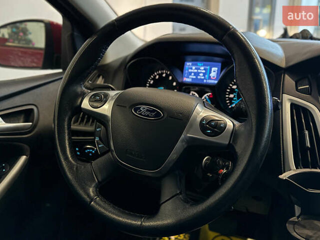 Червоний Форд Фокус, об'ємом двигуна 2 л та пробігом 171 тис. км за 8599 $, фото 10 на Automoto.ua