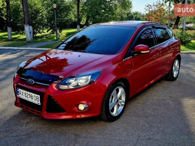 Форд Фокус 2013 в Харькове на Automoto.ua Красный Форд Фокус, объемом двигателя 1 л и пробегом 85 тыс. км за 8470 $, фото 9 на Automoto.ua