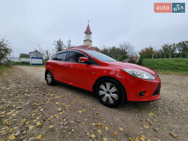 Форд Фокус 2013 в Хмельницком на Automoto.ua Красный Форд Фокус, объемом двигателя 1 л и пробегом 143 тыс. км за 7300 $, фото 3 на Automoto.ua