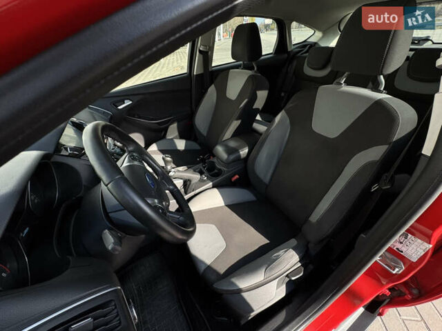 Червоний Форд Фокус, об'ємом двигуна 1 л та пробігом 160 тис. км за 6500 $, фото 18 на Automoto.ua