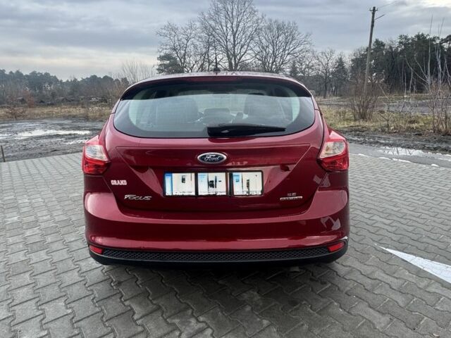 Красный Форд Фокус, объемом двигателя 2 л и пробегом 171 тыс. км за 8300 $, фото 5 на Automoto.ua