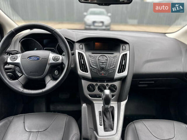 Червоний Форд Фокус, об'ємом двигуна 2 л та пробігом 144 тис. км за 8800 $, фото 37 на Automoto.ua