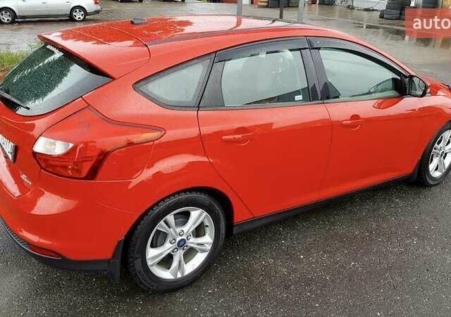 Красный Форд Фокус, объемом двигателя 2 л и пробегом 90 тыс. км за 8300 $, фото 6 на Automoto.ua